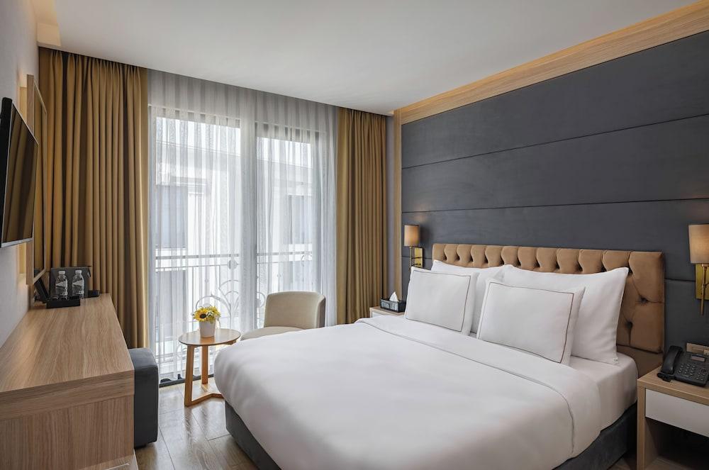Gleam Bomonti Hotel Room Type - Deluxe Double Room