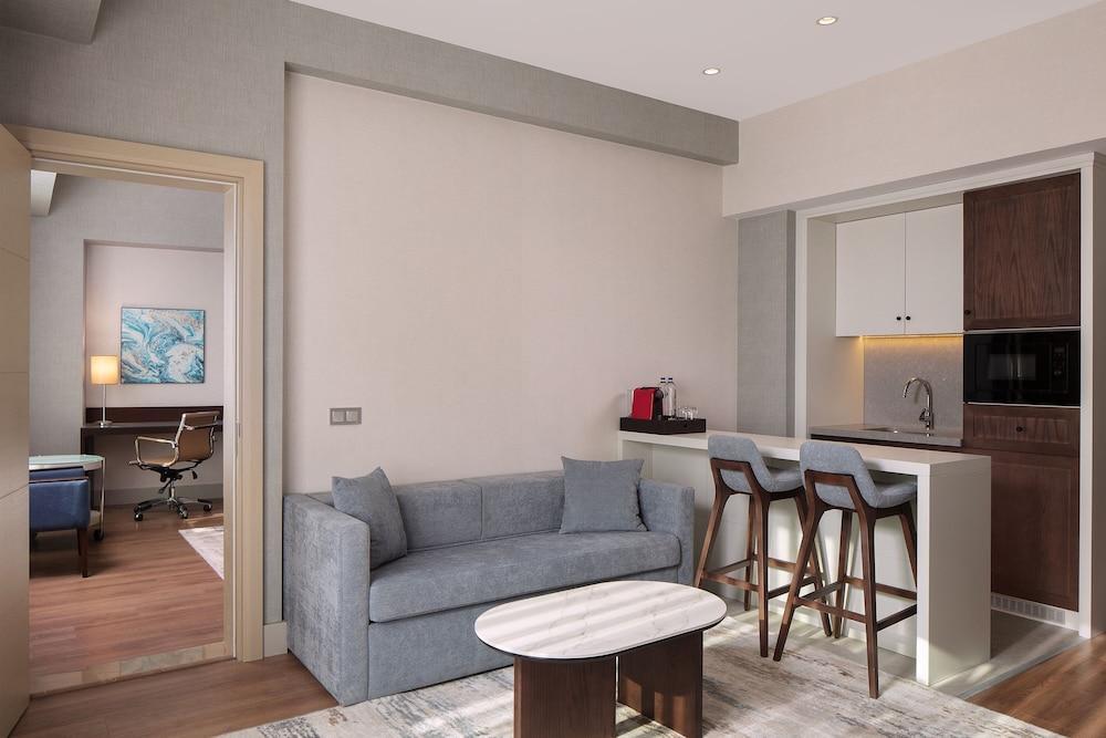 Delta Hotels Istanbul West - Tap to explore photos
