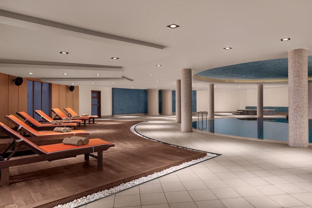 Delta Hotels Istanbul West - Tap to explore photos