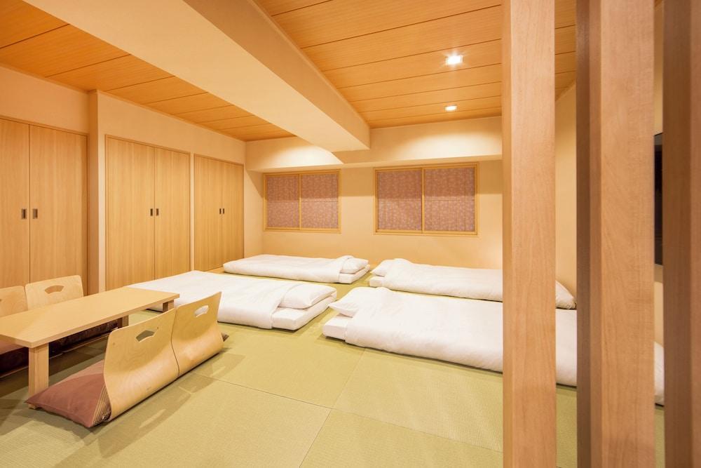 karaksa hotel TOKYO STATION Room Type - Japanese Family Room  for 6 people