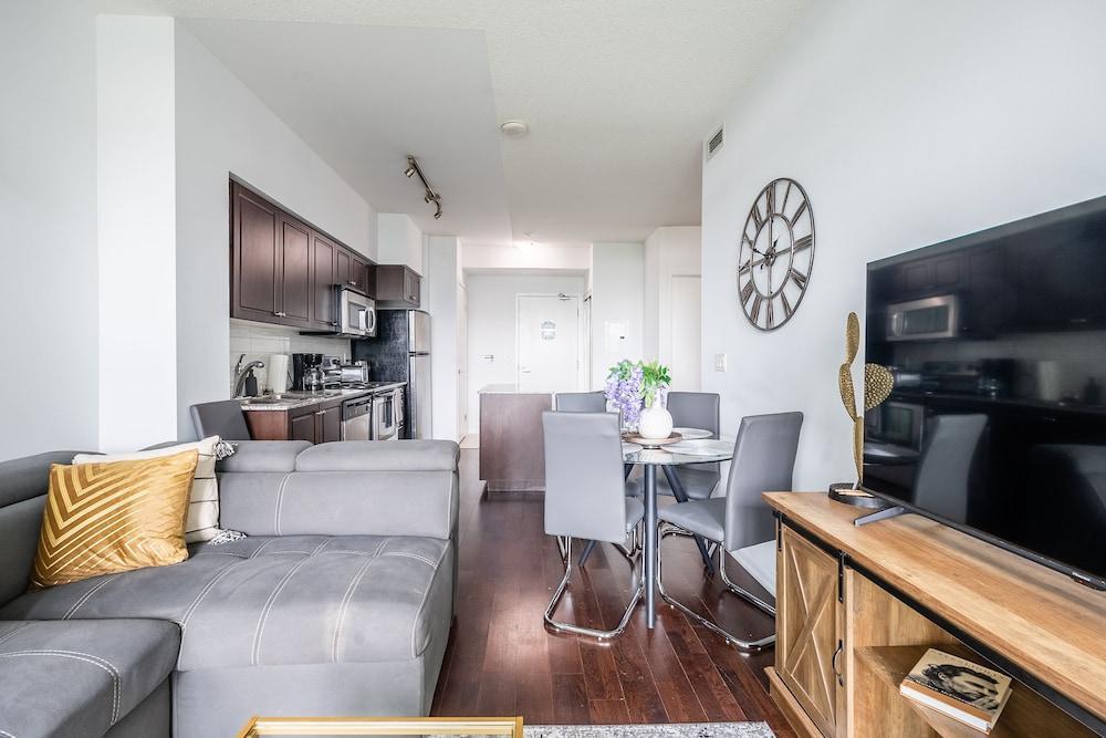 Magnificent Condos in Downtown Toronto - Tap to explore photos