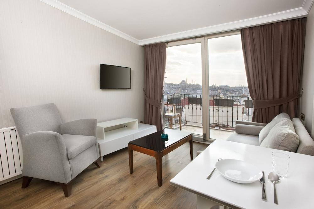 Allegra Suites Galata Room Type - Deluxe Suite, 1 Bedroom, Lanai, City View