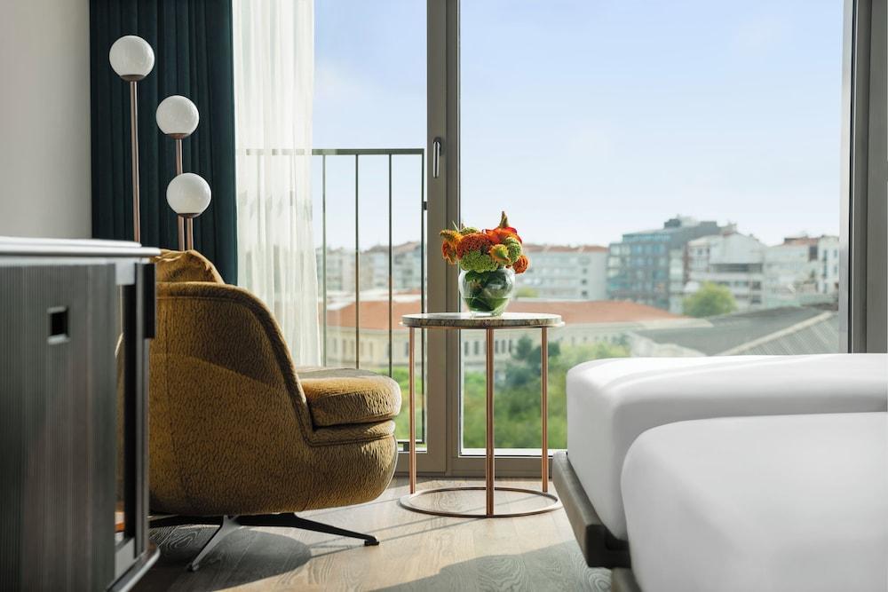 Glens Palas Istanbul Nisantasi Room Type - Deluxe Twin Room with Partial Sea View Glens Palas Istanbul Nisantasi Room Type - Deluxe Twin Room with Partial Sea View