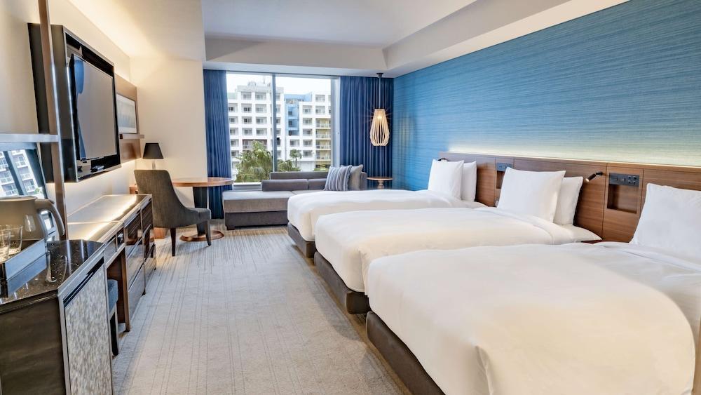 Hyatt Regency Tokyo Bay Room Type - 3 SINGLE BEDS DELUXE Hyatt Regency Tokyo Bay Room Type - 3 SINGLE BEDS DELUXE
