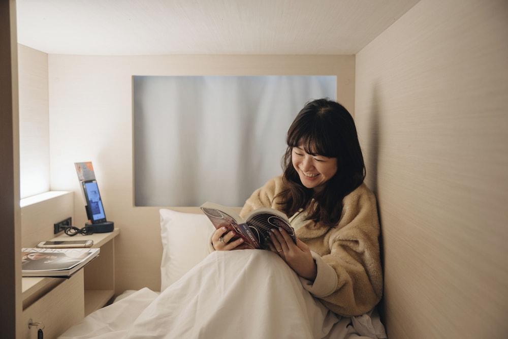 UNPLAN Shinjuku – Hostel Room Type - Shared Dormitory, Women only, Shared Bathroom