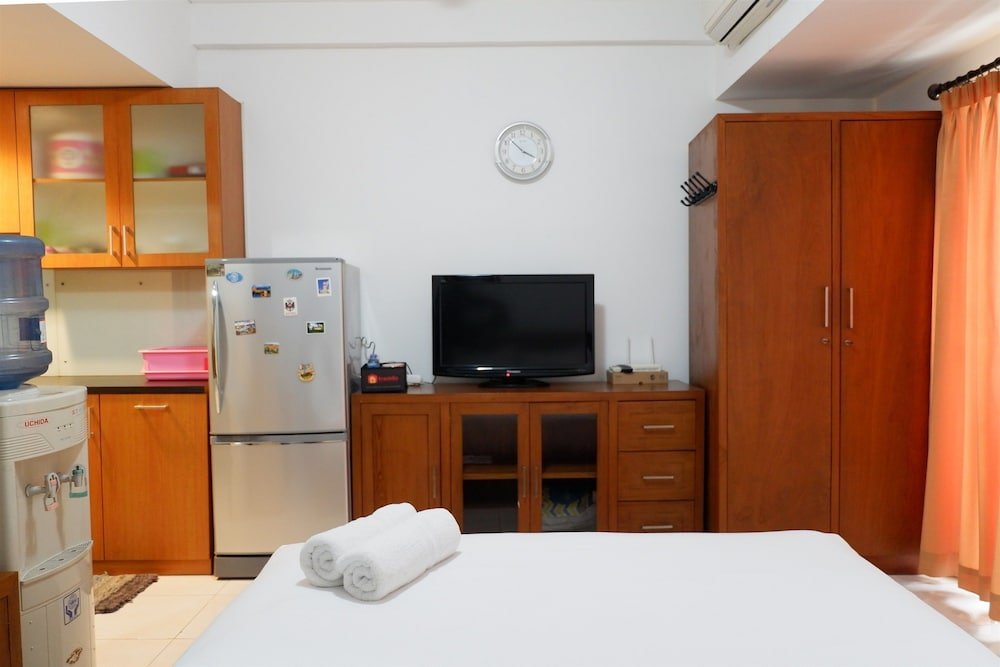 Pool View Studio Apartment Tamansari Sudirman Room Type - Room