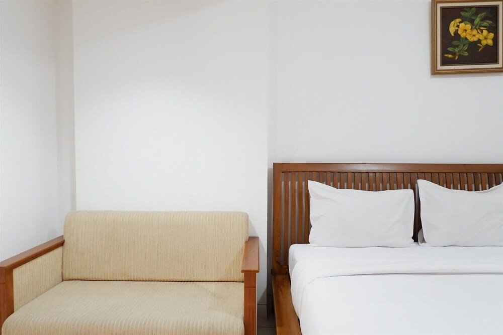 Pool View Studio Apartment Tamansari Sudirman - Tap to explore photos