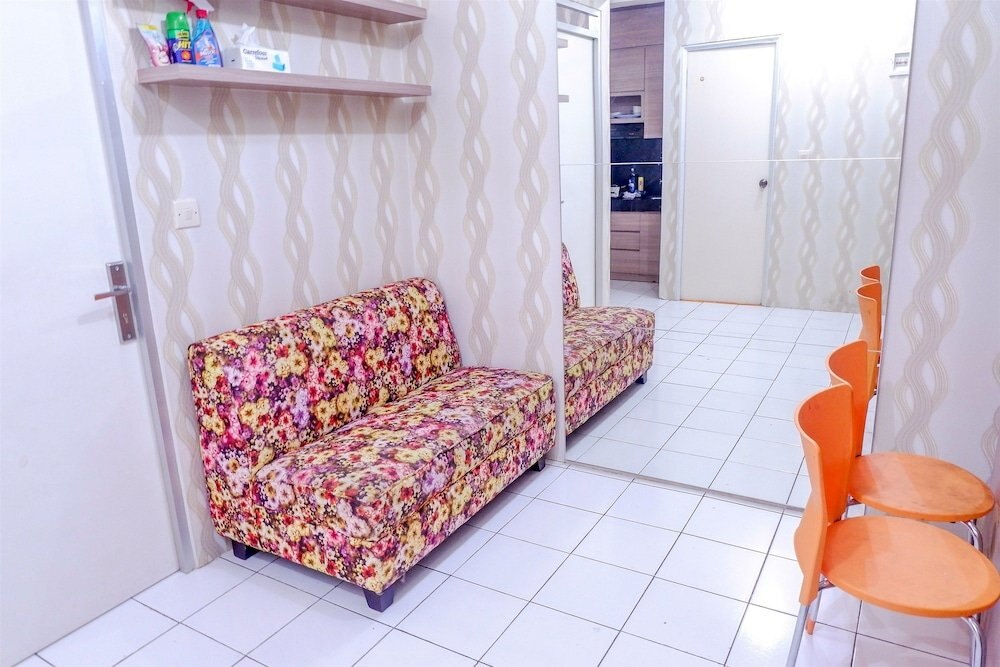 Warm Cozy Menteng Square Apartment - Tap to explore photos