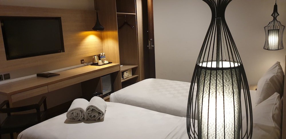 Rivoli Hotel Jakarta Room Type - Deluxe Twin Room