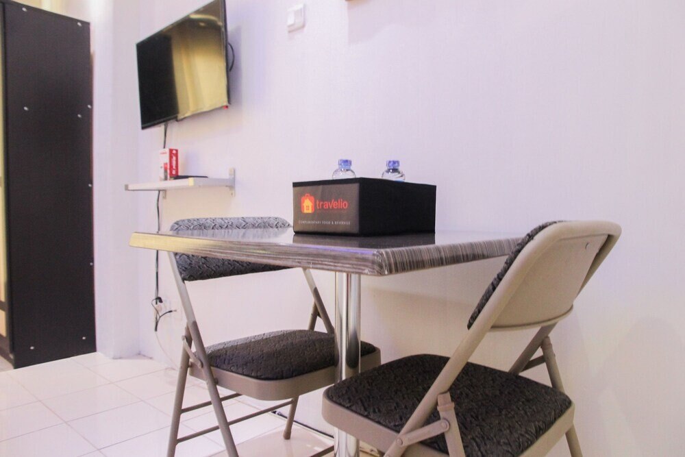 Comfy Studio Room Sunter Park View Apartment - Tap to explore photos