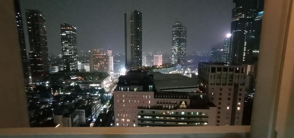 Apartment 1, 2 & 3 Bedrooms Thamrin City - Central Jakarta - Tap to explore photos