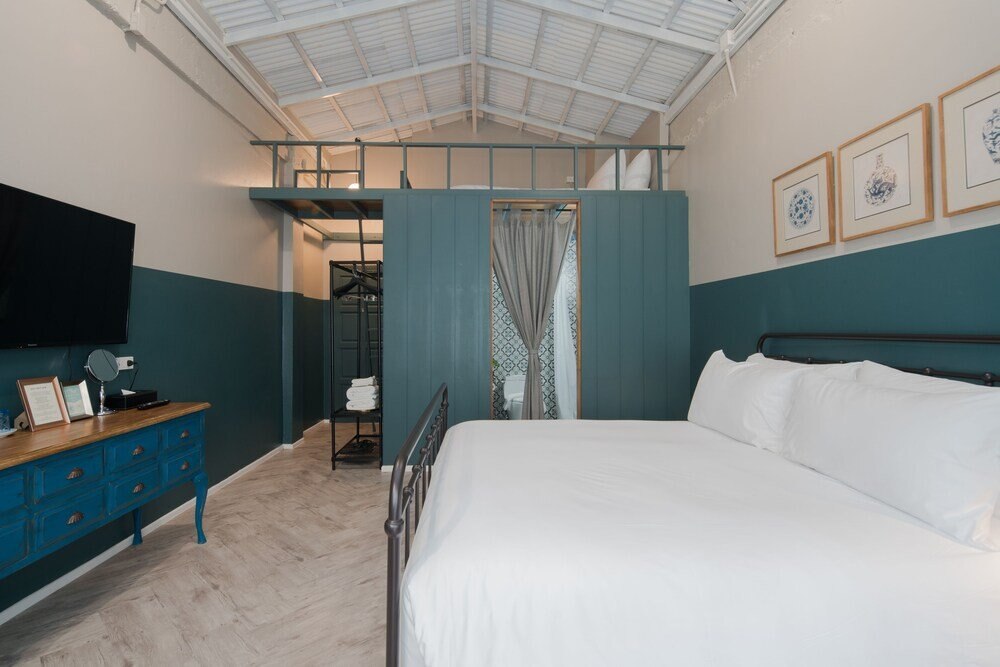 Blu Monkey Boutique Phuket Town Room Type - Deluxe Double Bed with Loft Bed