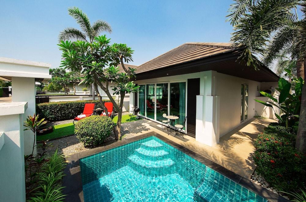 Premium Pool Villas Pattaya Room Type - Superior Two-Bedroom Villa with Private Pool