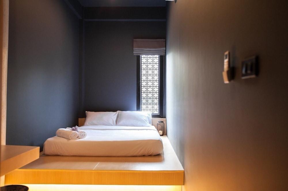 Cloud on Saladaeng Silom Hostel Bangkok Room Type - Deluxe Room with Shared Bathroom