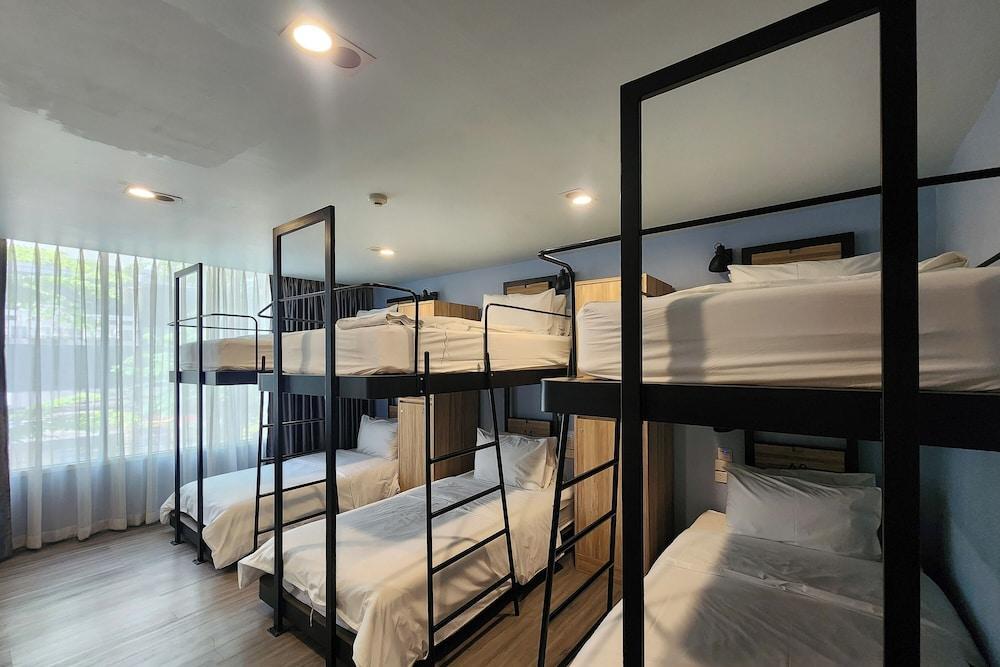 Simply Sleep Hostel Room Type - Family Room with 8 bed with Private Bath Simply Sleep Hostel Room Type - Family Room with 8 bed with Private Bath