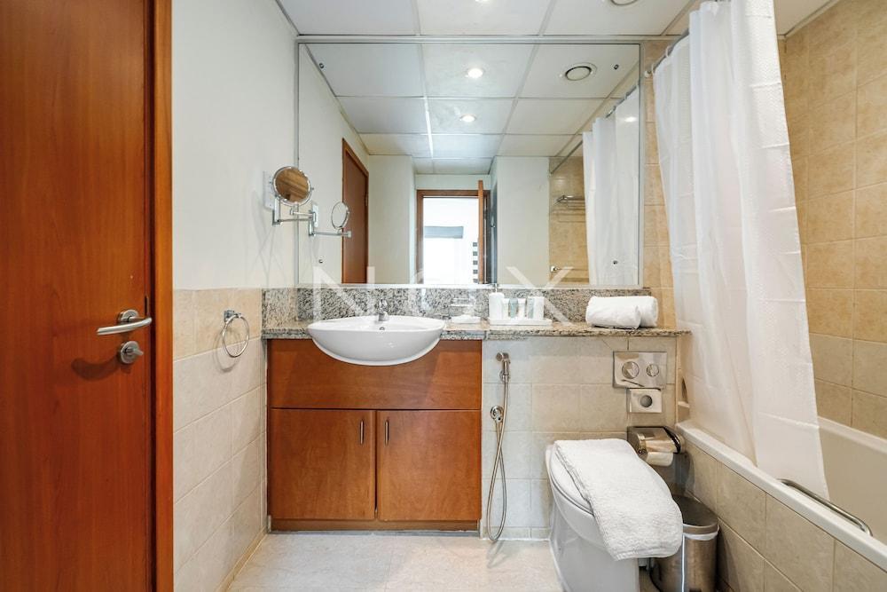 DHH - Al Alka Room Type - DHH - Secluded Yet Modern 1 Bed Al Alka The Greens