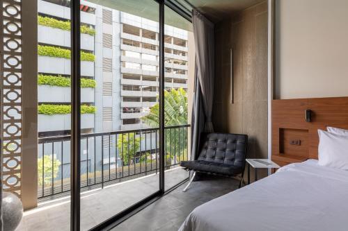 Reno Hotel Bangkok Room Type - Reno Deluxe Pool View (Twin Bed)