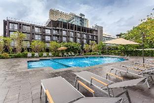 Marine Beach Hotel Pattaya - Tap to explore photos