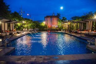 Marine Beach Hotel Pattaya - Tap to explore photos