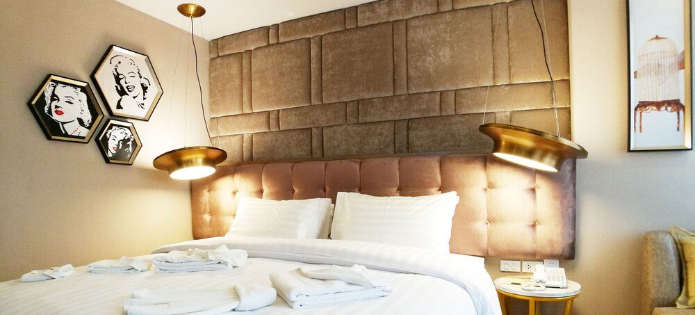 De Prime@rangnam, Your Tailor Made Hotel - Tap to explore photos