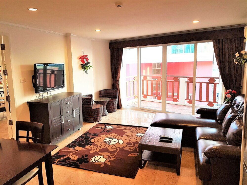 Sea View 2 bed Condo Pattaya