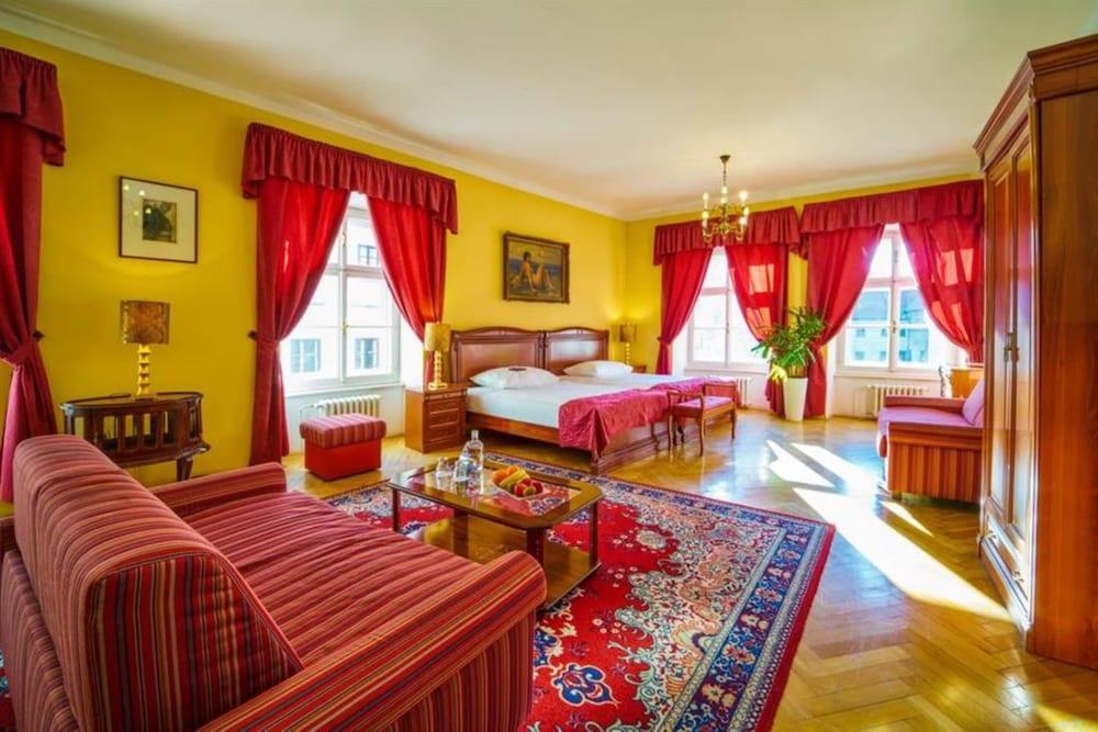 Josephine Old Town Square Hotel - Czech Leading Hotels Room Type - Suite