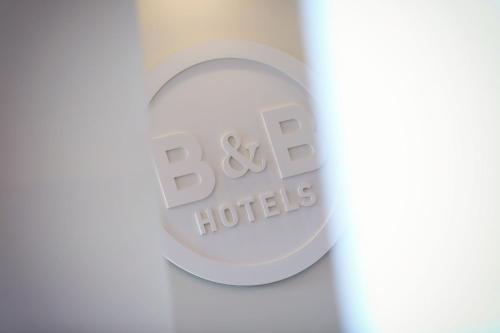 B&B HOTEL NANTERRE Rueil Malmaison - Tap to explore photos