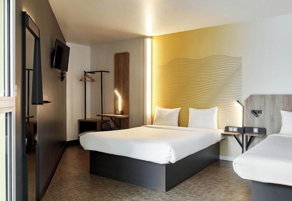 B&B HOTEL NANTERRE Rueil Malmaison Room Type - Triple Room, Non Smoking