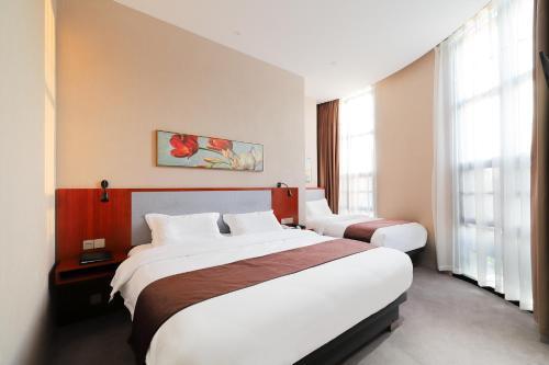 Shanghai Menglong Hotel Management - Tap to explore photos