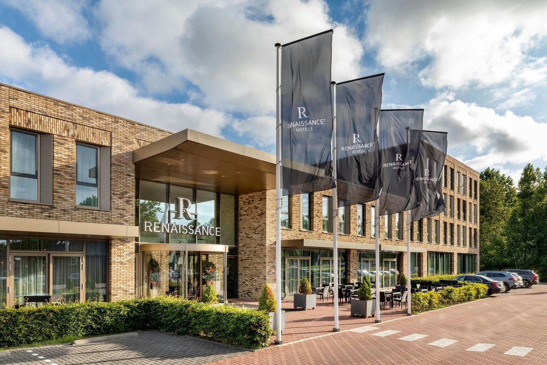 Renaissance Amsterdam Schiphol Airport Hotel by Marriott - Tap to explore photos