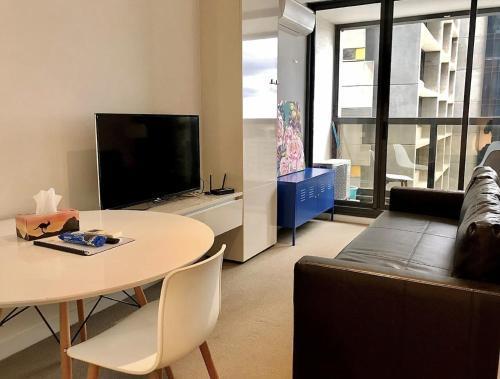 ReadySet Apartments at Upper West Side - Tap to explore photos
