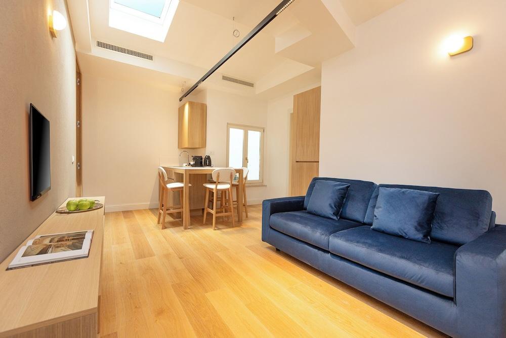 Amazing Piazza Venezia Suites Room Type - Comfort Apartment, 1 Double Bed with Sofa bed Amazing Piazza Venezia Suites Room Type - Comfort Apartment, 1 Double Bed with Sofa bed