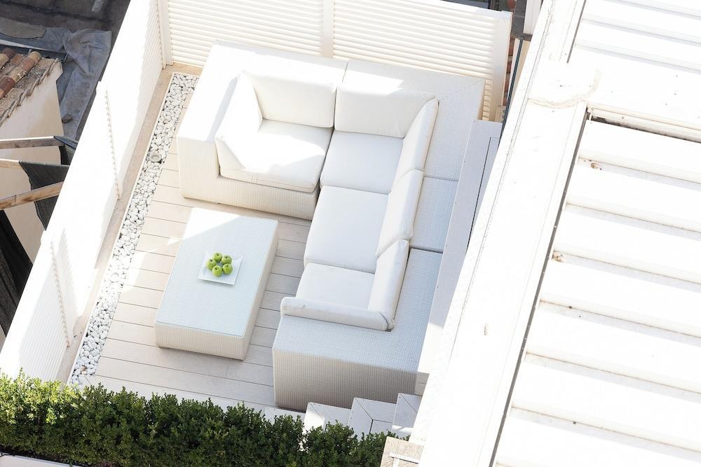 Amazing Piazza Venezia Suites Room Type - Elite Apartment, Multiple Bedrooms, Whirlpool, City View Amazing Piazza Venezia Suites Room Type - Elite Apartment, Multiple Bedrooms, Whirlpool, City View