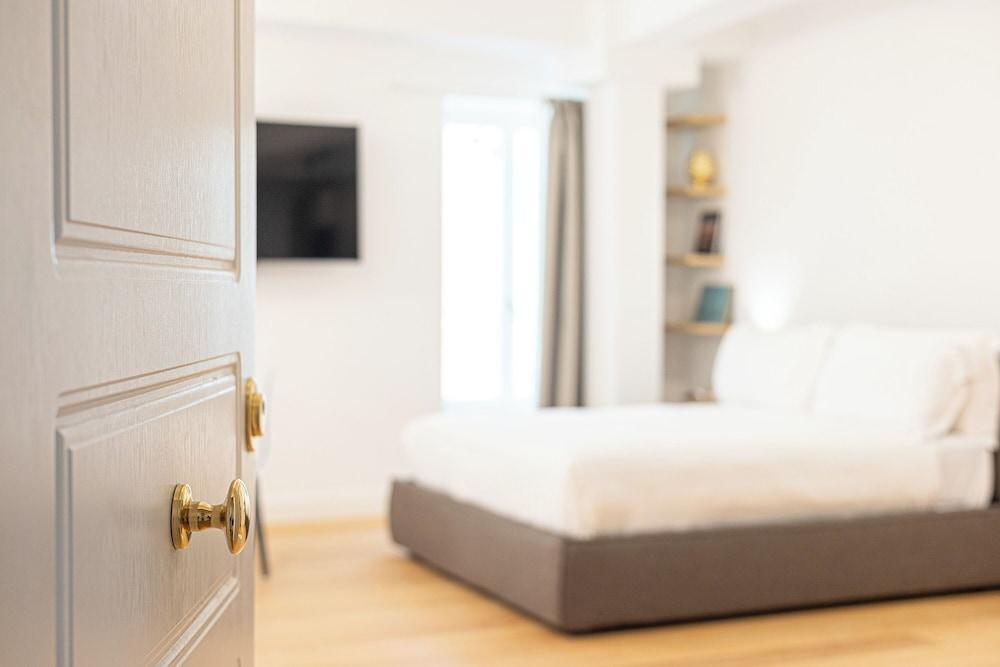 Amazing Piazza Venezia Suites Room Type - Comfort Studio Suite