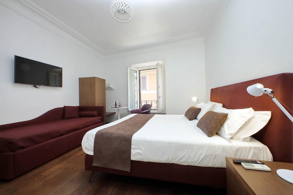 Youroom Carrozze Room Type - Deluxe Triple Room Youroom Carrozze Room Type - Deluxe Triple Room