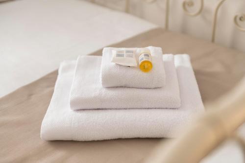Flaminia Rooms&Suites - Tap to explore photos