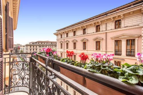 Boutique Hotel Roma - Tap to explore photos