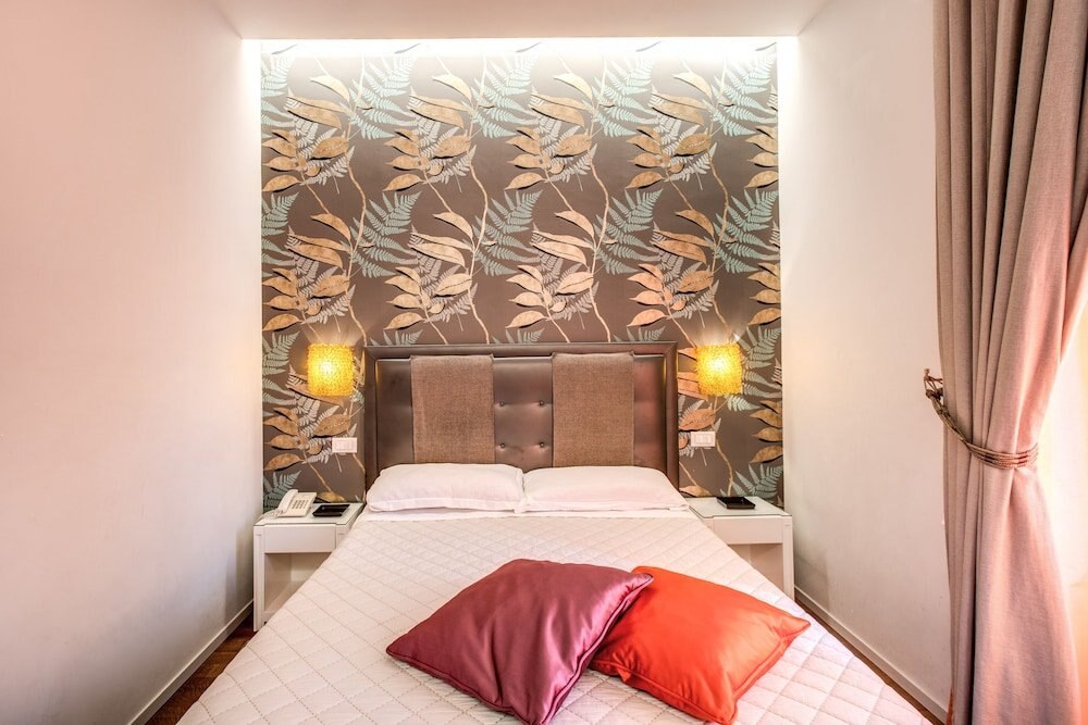 Boutique Hotel Roma - Tap to explore photos