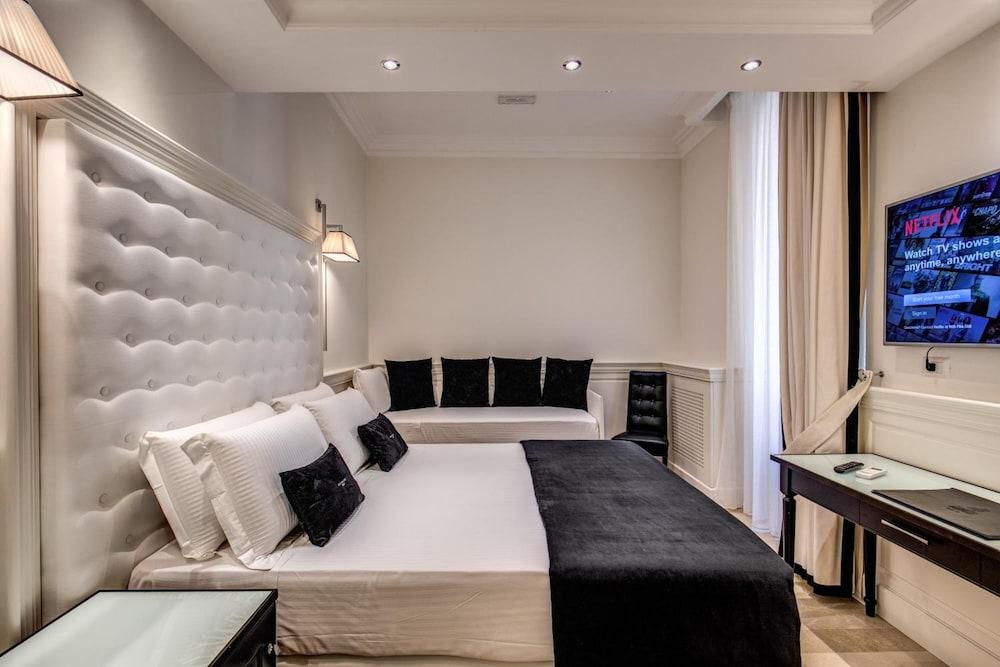 Hotel dei Quiriti Suite Room Type - Standard Triple Room