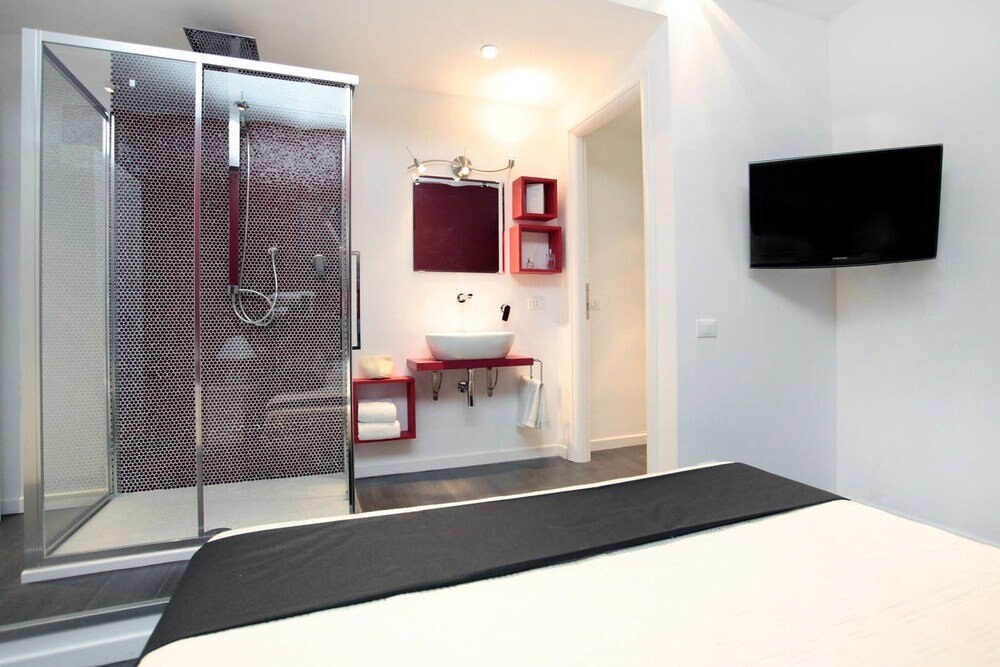 Rome Services Borgo Suites - Tap to explore photos