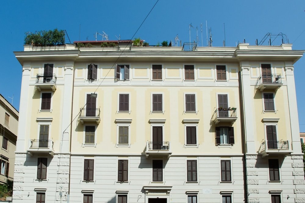 Borghese Executive Suite - Tap to explore photos