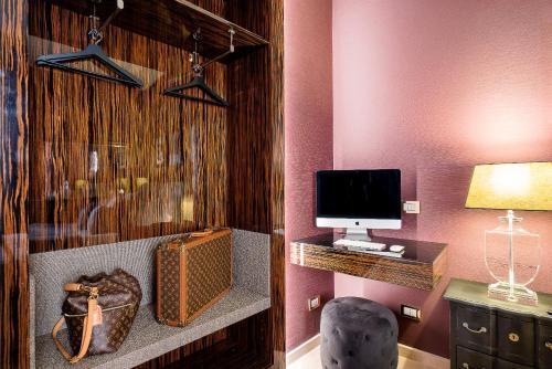 The Brunetti - Luxury Serviced Apartment - Tap to explore photos