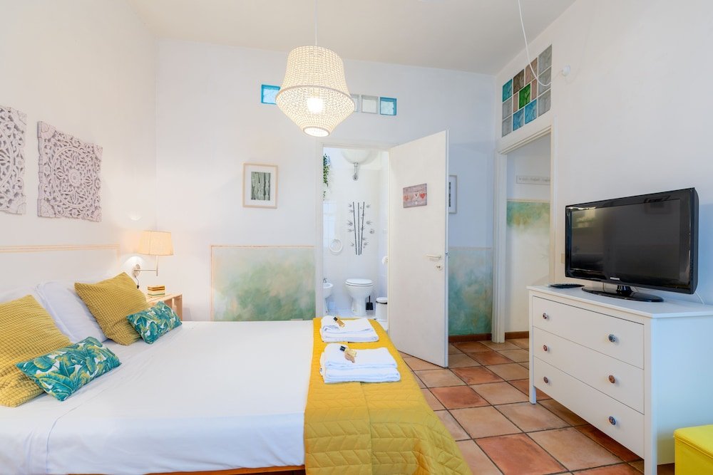 Rome as you feel - Monti Apartment - Tap to explore photos