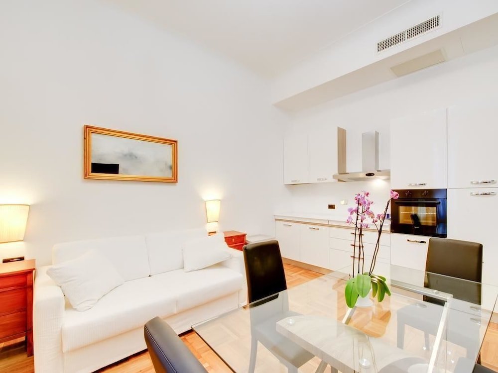 Queen Palace Suites Room Type - Apartment