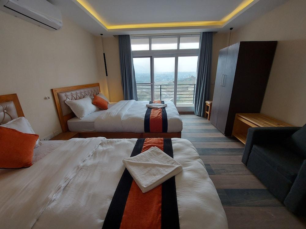 29 Eleven Bed and Breakfast Room Type - Executive Suite, 1 Bedroom, Non Smoking, Hill View