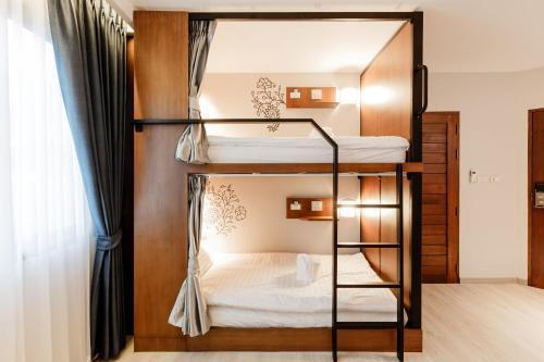 Vacay Aonang Hotel Room Type - Mixed Dormitory Room