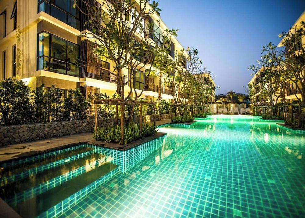 ذا تايتل بيتش فرونت