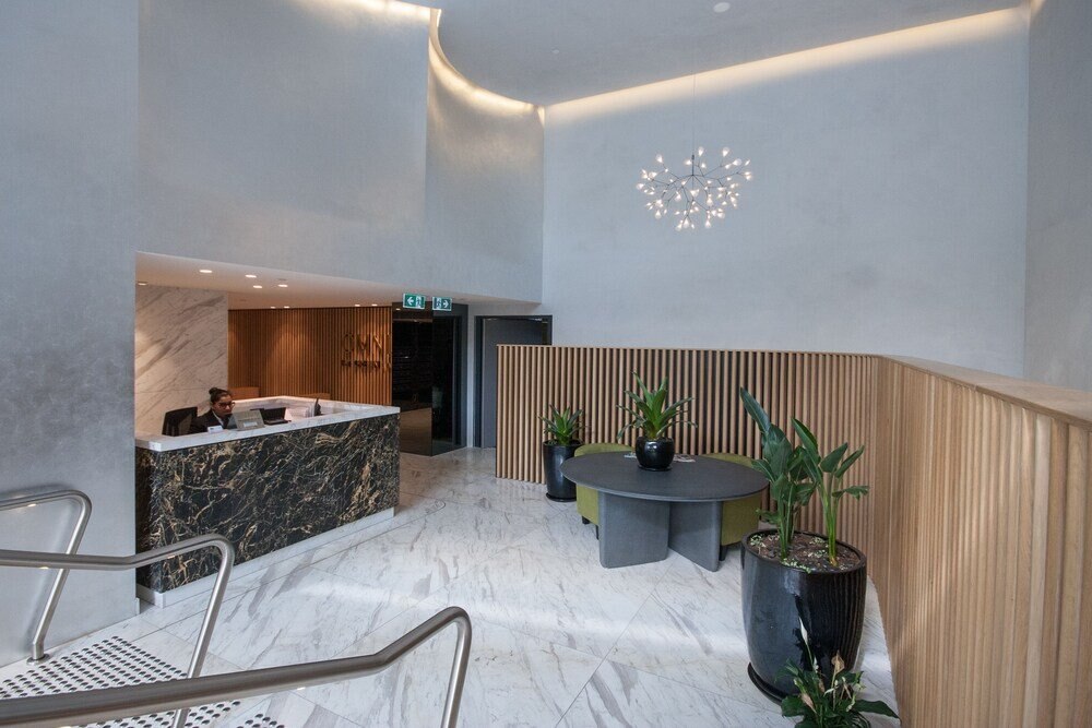 Modern 2 Bedroom Potts Point Apartment - Tap to explore photos