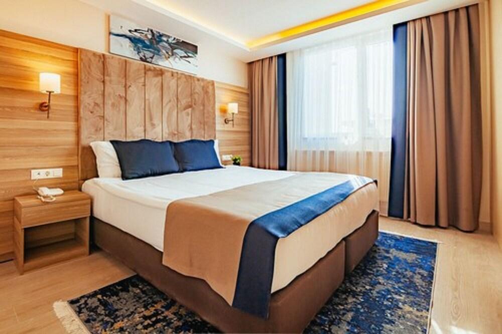 The Milltown Sisli Room Type - Deluxe Double Room, 1 Queen Bed