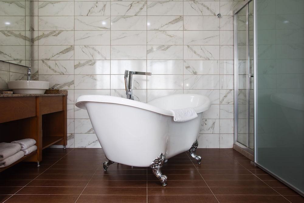 P Galata Boutique Hotel - Tap to explore photos